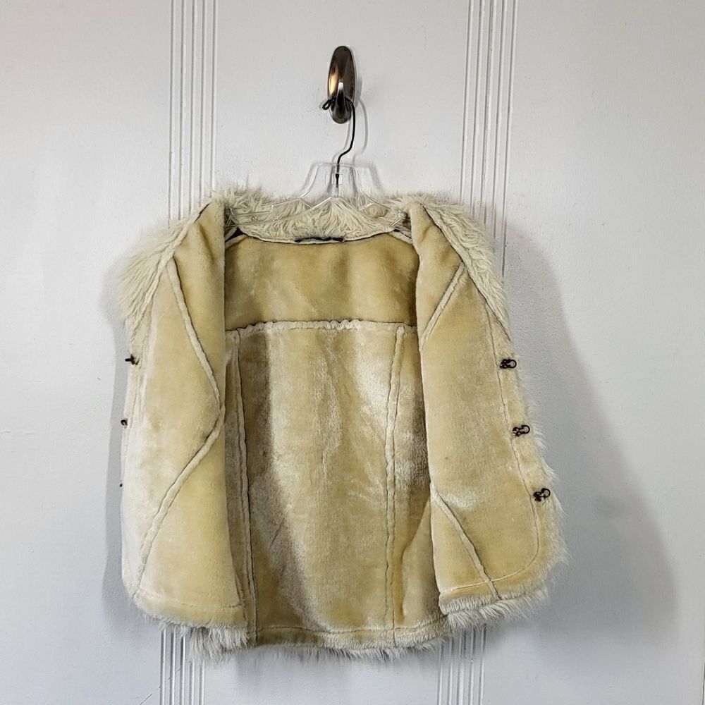 Essentials by Milano Vest - Picture 9 of 11